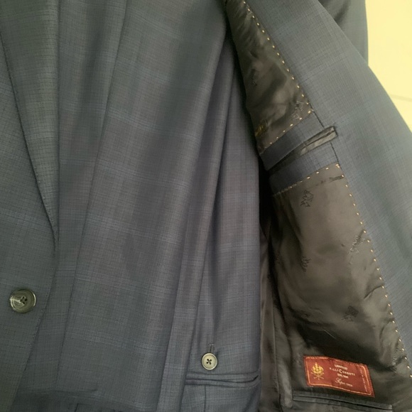 Just in time for prom season! Almost new Joseph A. Banks suit. - Picture 5 of 5